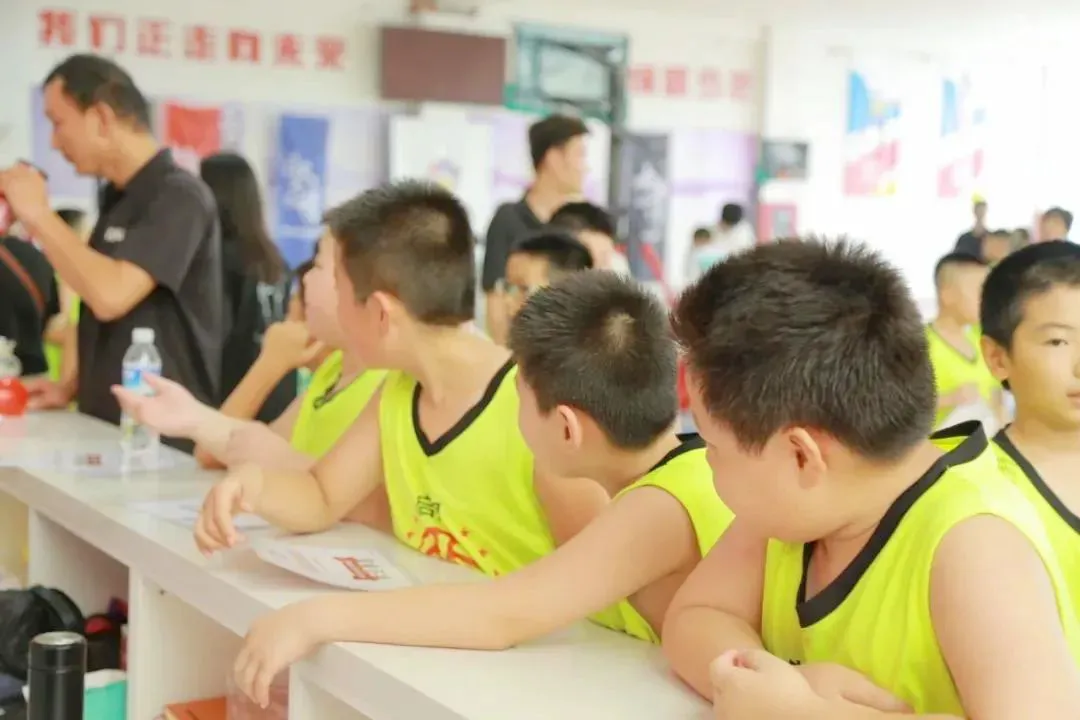 篮球训练中增强自信的心理技巧_2